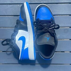 Nike Air Jordan Low sneakers